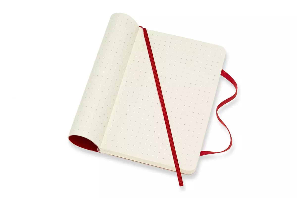 Een Moleskine Dotted Soft Cover Notebook Pocket Scarlet Red koop je bij Moleskine.nl